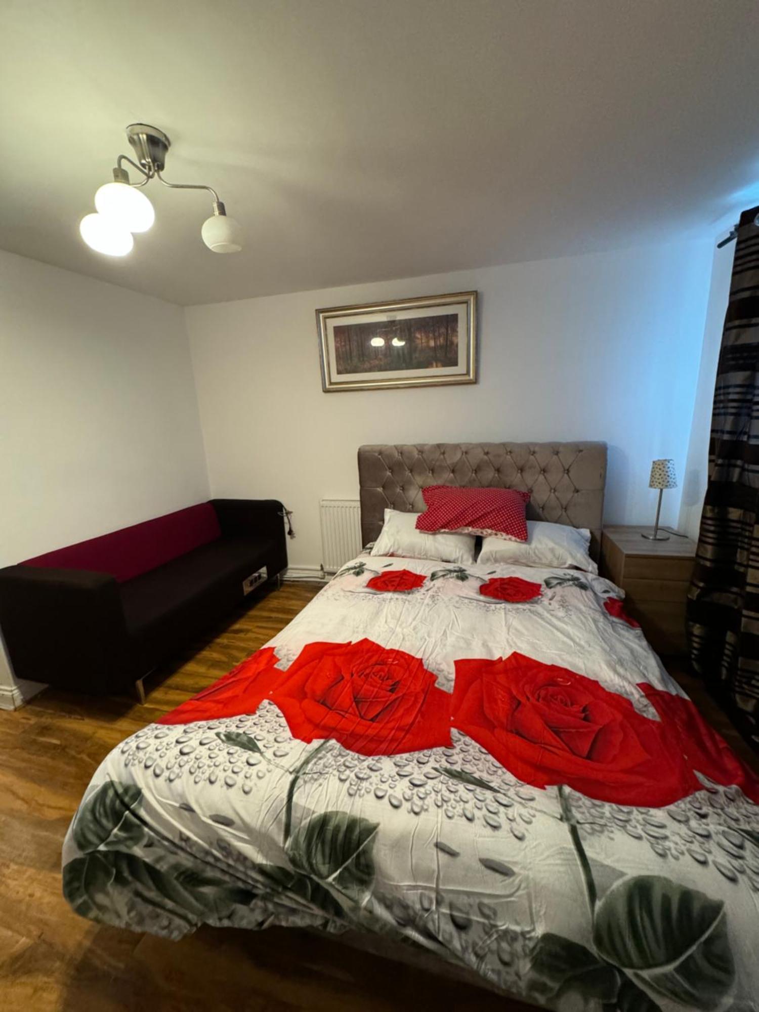 Transformative Housing Lismore Close Nottingham Extérieur photo